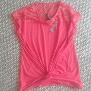 New Directions Shirt NWT butterflies and lace